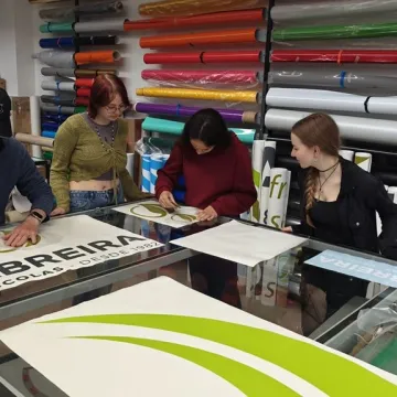 Zakończenie stażu uczniów ZSE z certyfikatami