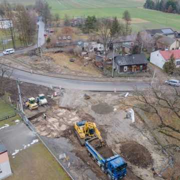 Połączenie łódzkiego ze śląskim. Modernizacja drogi w Ciężkowicach w toku