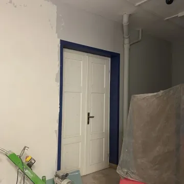 Trwa remont biblioteki w Radomsku. Zmienia się wnętrze i elewacja budynku