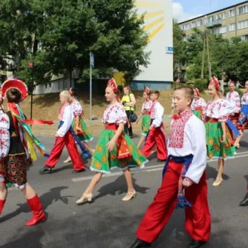 Kolorowa parada artystów z Cypru, Ukrainy i Polski