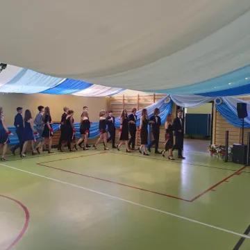 Bal na zakończenie ósmej klasy w PSP nr 2 w Radomsku
