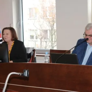 Bezrobocie w dół oraz spadek osób aktywnych zawodowo