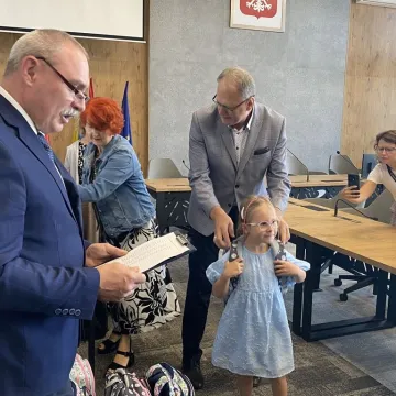 Gotowi do szkoły. Pierwszoklasiści otrzymali szkolne wyprawki