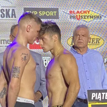 Ceremonia ważenia zawodników przed galą Korner Radomsko Boxing Night