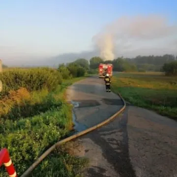 Pożar 50 balotów siana w Kuźnicy