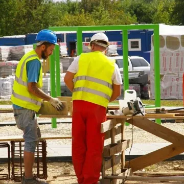 Radni wizytowali budowę nowego basenu w Radomsku