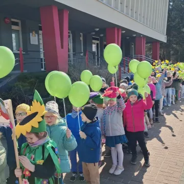 Przedszkolaki z PP nr 9 witają nową porę roku