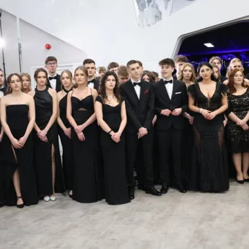 Studniówka I LO w Radomsku. Zaczęło się odliczanie do matury