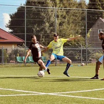 Pierwsza wygrana Huraganu Wiśniówka