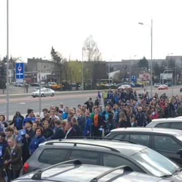 Pochód ulicami miasta - VII Radomszczańskie Dni Autyzmu