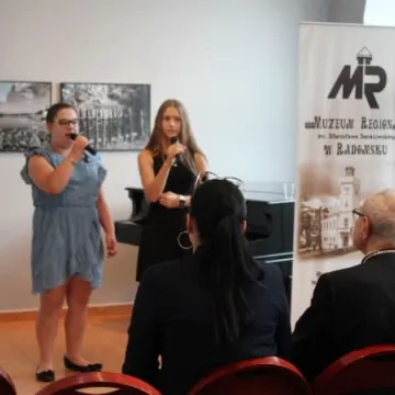 Koncert biskupa Antoniego Długosza dla Koniczynki w Muzeum