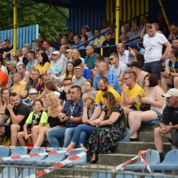 Kibice na meczu RKS Radomsko – Warta Sieradz