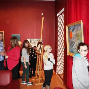 ArtRa. Wystawa radomszczańskich artystów w muzeum