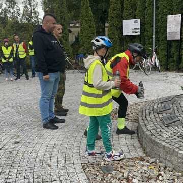 [WIDEO] I Rajd Rowerowy śladami Armii Krajowej i Konspiracyjnego Wojska Polskiego w Gminie Gomunice