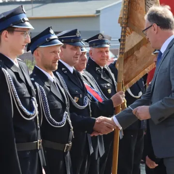 Druhowie z OSP Stobiecko Miejskie bogatsi o nowy wóz