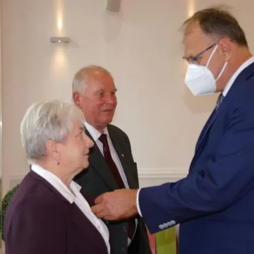 Złoci Małżonkowie uhonorowani medalami