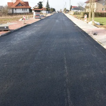 Piotrków Tryb.: Zalesicka już z asfaltem