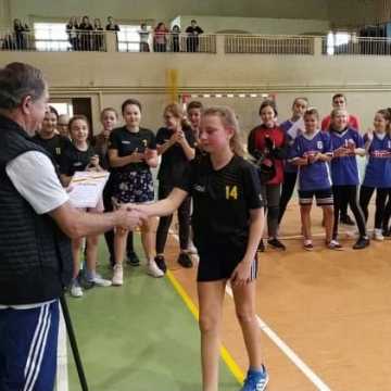 Wygrana drużyn z Gomunic i Kodręba w Unihokejowych Mistrzostwach Powiatu