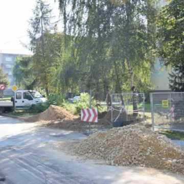 Rozpoczęto budowę kanalizacji na ul. Chrobrego
