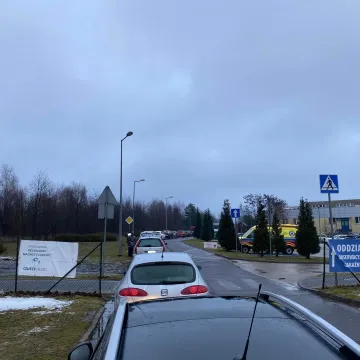 Potężne kolejki do punktu wymazowego w Radomsku