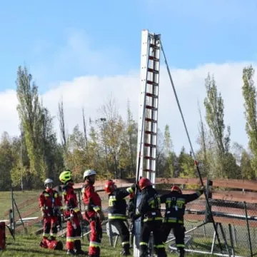 Ćwiczenia ratownicze w Ośrodku Sportu i Rekreacji na Górze Kamieńsk