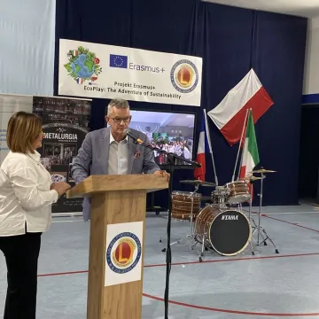 Certyfikaty wręczone, krakowiak zatańczony. Projekt Erasmus w 2 LO podsumowany