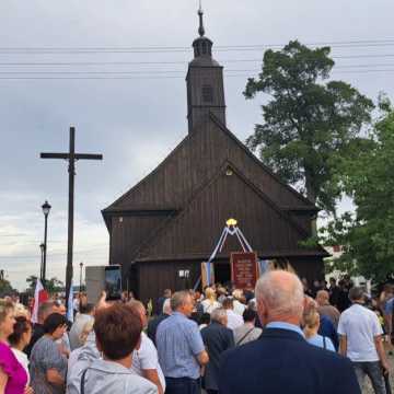 [WIDEO] Czarna Madonna nawiedziła parafię św. Klemensa w Lgocie Wielkiej