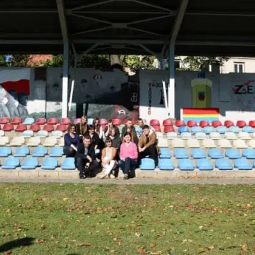 Mural grafików Ekonomika na 100-lecie niepodległości