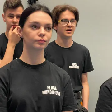 Uczniowie klas mundurowych z Radomska uczestniczyli w manewrach WOT