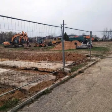 Basen za miliony. Ruszyły pierwsze prace