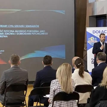 Trzeba pobudzić młodzież do aktywności fizycznej. Konferencja w Radomsku