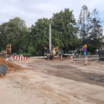 Jak idą roboty przy remoncie ulicy Piłsudskiego?