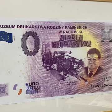 Janusz Kamiński na banknocie „0 Euro”