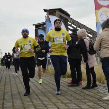 [WIDEO] Glinianki parkRUN w Radomsku. Bieg dla zdrowia i WOŚP 2025