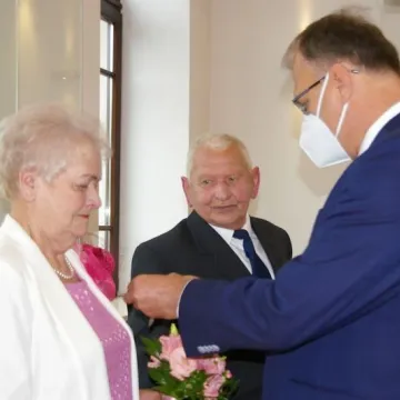 Złoci Małżonkowie uhonorowani medalami