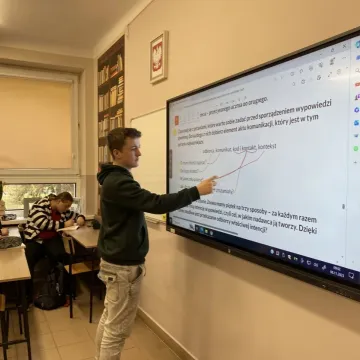 Mechanik pozyskał dwie tablice interaktywne 4K Ultra HD