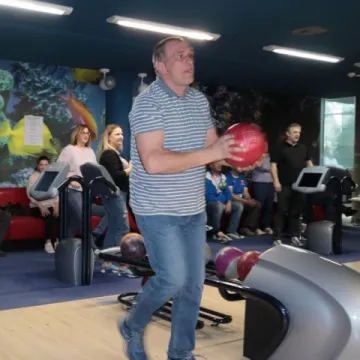 Samorządowcy grali w kręgle