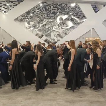 Studniówka 2024: bal maturzystów radomszczańskiego „mechanika”