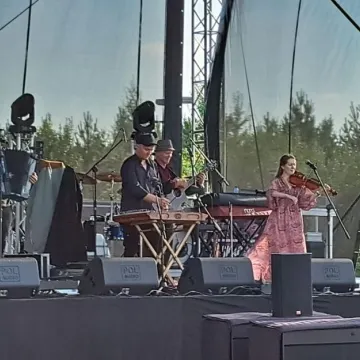 Kleszczowskie dożynki. Na scenie Universe, Wac Toja oraz Cleo