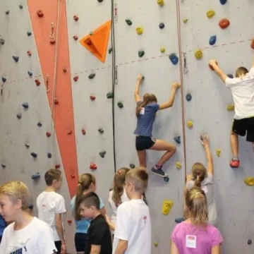 Ruszyły pierwsze powiatowe zawody wspinaczkowe