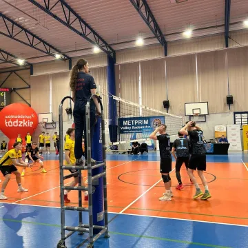 Zacięta walka w Radomsku. METPRIM Volley pokonuje Resursę Łódź po tie-breaku