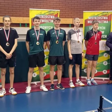 Tenisiści Valentyn i Janocha z brązowymi medalami mistrzostw LZS
