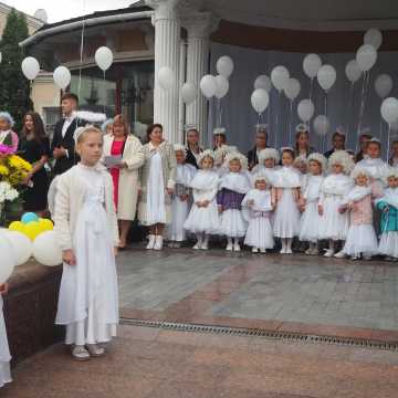 Władze powiatu radomszczańskiego na urodzinach miasta Równe