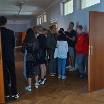 Wyniki matur 2022 już są! Jak uczniom z radomszczańskich szkół poszedł egzamin dojrzałości?