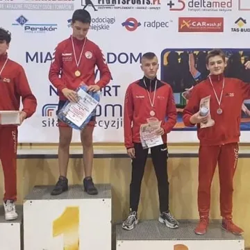 Zapaśnicy ZKS Radomsko startowali w Pabianicach i Radomiu