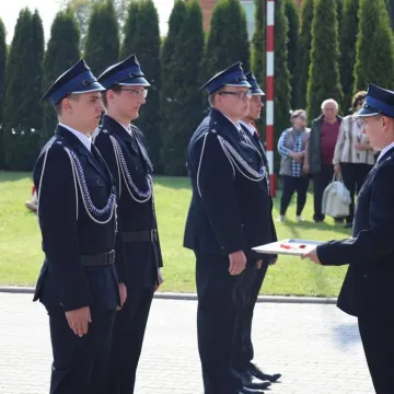 Druhowie z OSP Stobiecko Miejskie bogatsi o nowy wóz