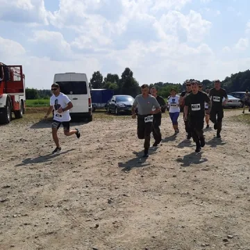 Tropem Wilczym. Bieg Pamięci Żołnierzy Wyklętych 2021 w Radomsku