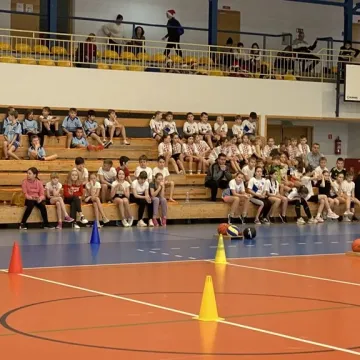 Sportowe Mikołajki z MOSiR w Radomsku
