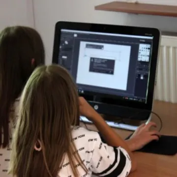 „Grafika nam nie fika” - warsztaty komputerowe w bibliotece w Radomsku