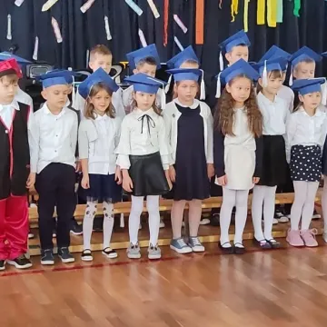 Pierwszaki ślubowały w PSP nr 7 w Radomsku